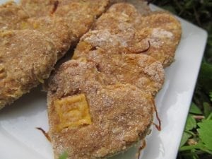 Heart-shaped mango dog treats combine health benefits and good taste.