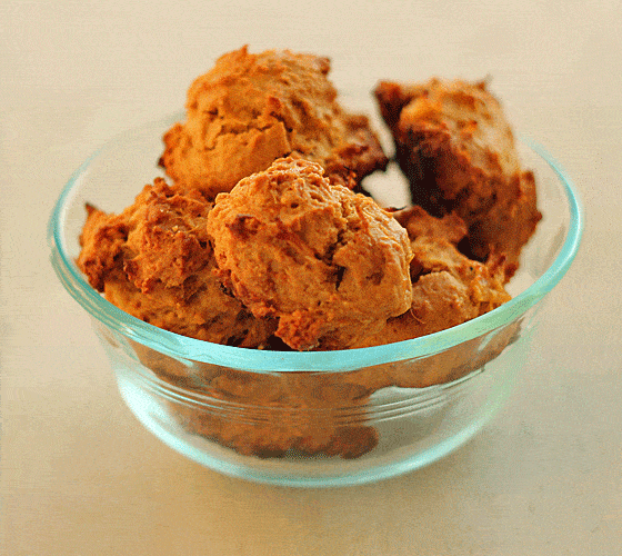 pineapple dog treats are a delicious way to serve your dog pineapples.